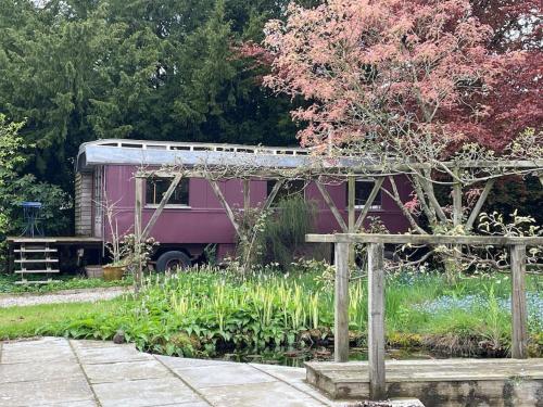 Luxurious 1930s Showman's Wagon