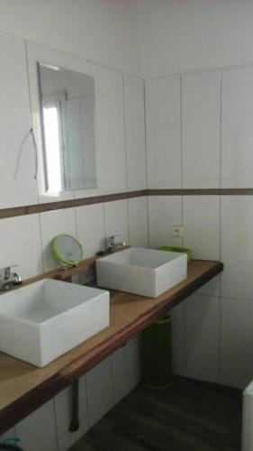 La case ronde avec Piscine -Ndayane in Ndayane
