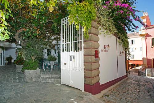 Le Magnolia - image 4