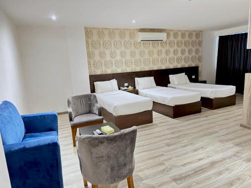 3 twin beds