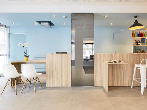 Kyriad Hotel Brest - image 14