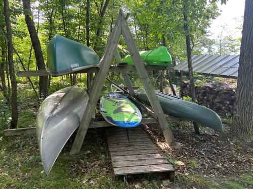 Restful Retreat on the Lake - Natural and Peaceful