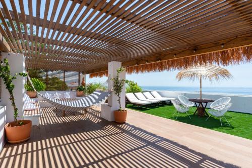 Penthouse Oasis with private pool