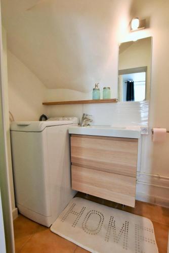 Душ, Appartement au coeur de la ville de Taverny in Таверни