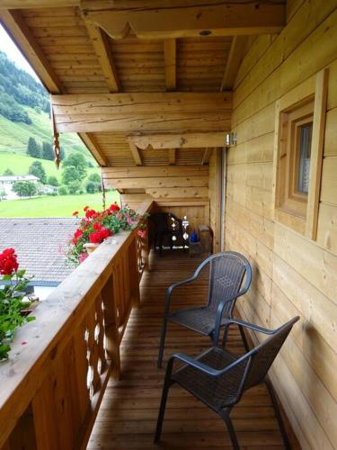 Gemütliche Dachgeschosswohnung mit Balkon & Garten (Gemutliche Dachgeschosswohnung mit Balkon & Garten) in Vorfusch