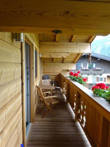 Gemütliche Dachgeschosswohnung mit Balkon & Garten (Gemutliche Dachgeschosswohnung mit Balkon & Garten) in Vorfusch