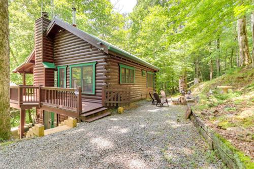 Ellijay Cabin with Deck and Hot Tub!