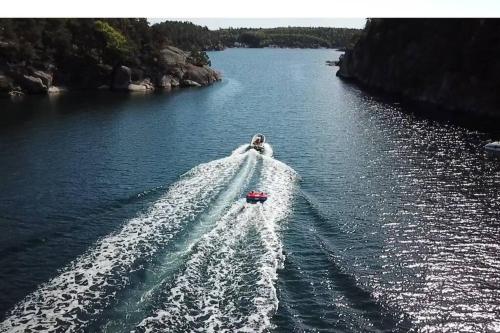 Cottage, boat, spa, private dock, Lillesand