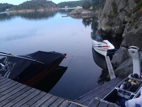 Cottage, boat, spa, private dock, Lillesand