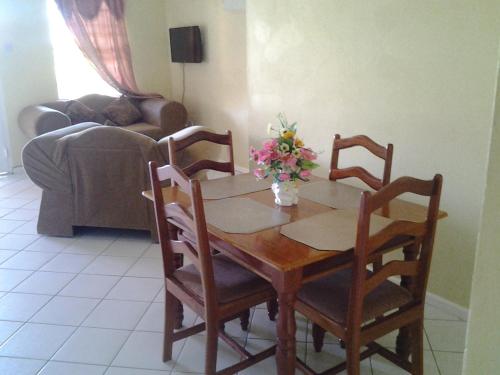 Instalaciones, Aupic Paradise in Vieux Fort