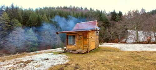 Unique off-grid cabin in raw nature: Bucephalus