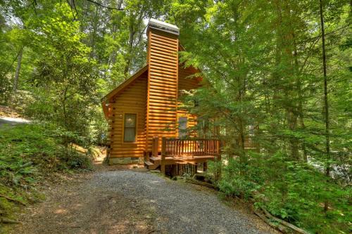 Tiny Creek Cabin Couples Retreat On Babbling Brook