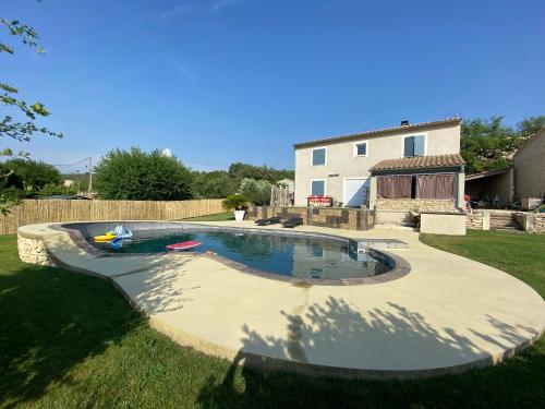 Villa individuelle avec piscine privée proche du Ventoux - Location, gîte - Blauvac