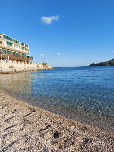 Appartamento con 2 terrazze Porto Azzurro a 300 mt dal centro in Porto Azzurro