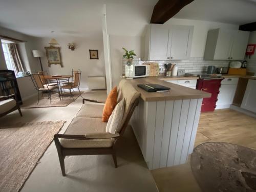 Watermill Cottages - 18th Century converted Mill 10 mins from beach