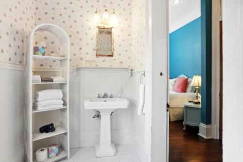 Maison Perrier Bed & Breakfast – New Orleans, LA