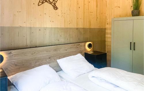 2 Bedroom Stunning stacaravan In Callantsoog