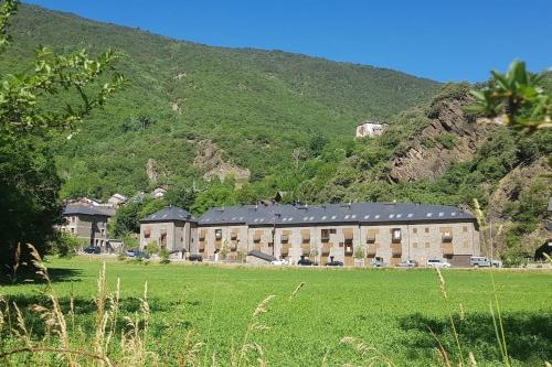 Cal Teixidó (Cal Teixido) in Vall de Cardos