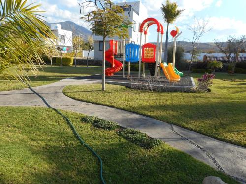 Recreational facilities, Hermosa Casa en Orilla del lago -Zona de villedos- in San Pedro Tesistan