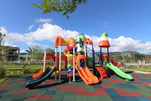Playground, Hermosa Casa en Orilla del lago -Zona de villedos- in San Pedro Tesistan