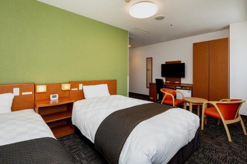 Twin Room - Non-Smoking