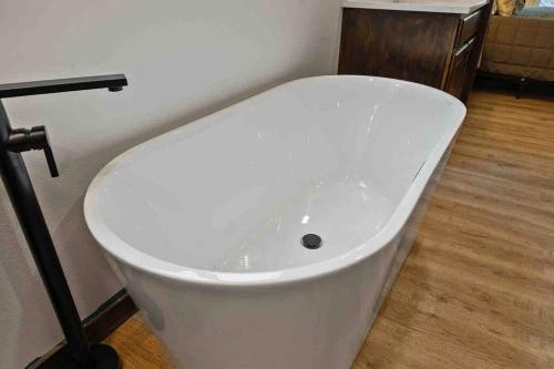 Luxe Mt. Rainier Lodge w/ Hot Tub-AC-Game Room in แอชฟอร์ด (วอชิงตัน)