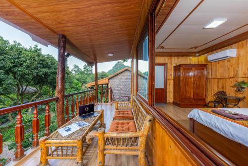 Exterior view, Lan Homestay in Viet Hai Village