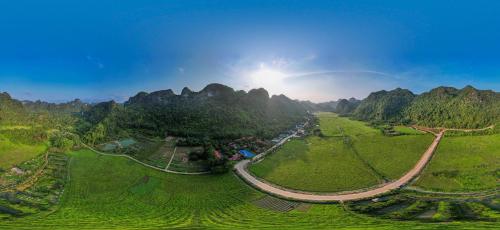 Garden, Lan Homestay in Viet Hai Village
