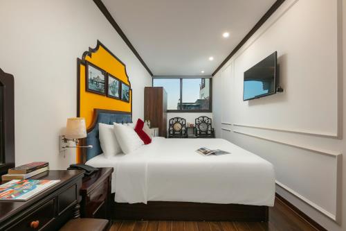 room detail thumbnail 1