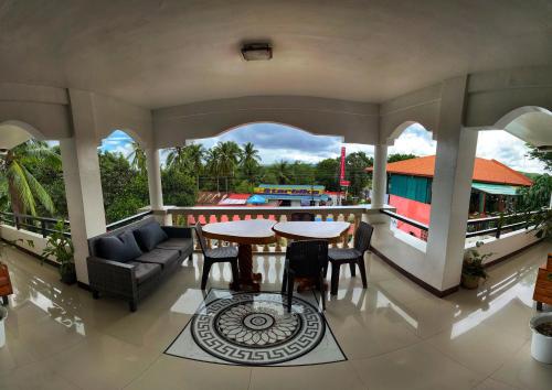 Balcony/terrace, White Summerville Tourist Inn in Busuanga