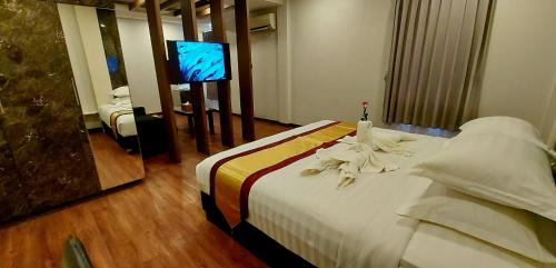 Royal Crown Hotel