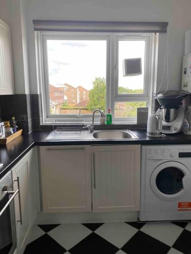 A spacious, comfortable apartment for 4 ppl in London, zone 2