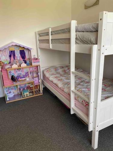 A spacious, comfortable apartment in central London, zone 2, London (photo 9)