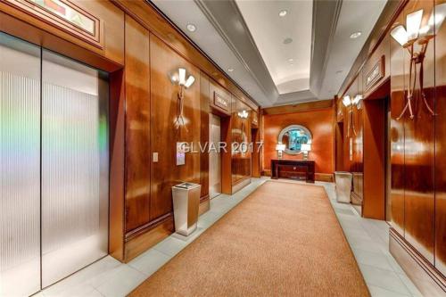 MGM Signature PH 30th floor Deluxe Studio apartment Strip Facing with Balcony, Las Vegas (photo 4)