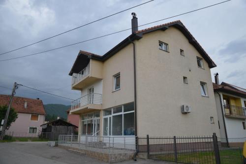 Apartmani Previja