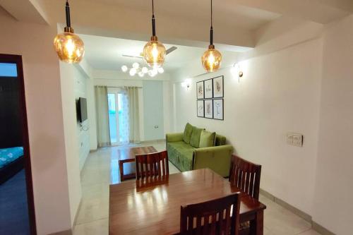 The Himalayan Retreat-1 BHK Luxury Apartment on Dehradun Mussoorie road