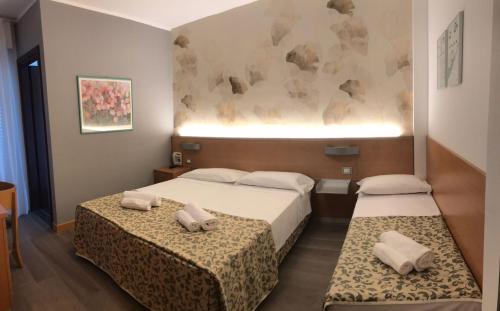 Triple Room image 6