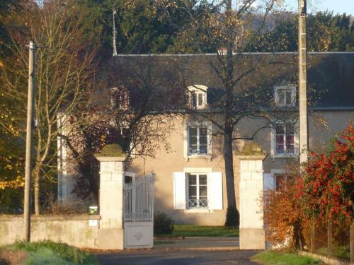 LePireau fr Gîte Maître Futuroscope Piscine chauffée - Chambre d'hôtes - Vouneuil-sur-Vienne