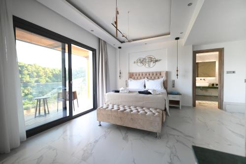 ROYAL VIEW VILLAS in Σκιάθος