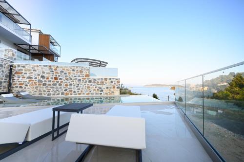Μπαλκόνι/βεράντα, ROYAL VIEW VILLAS in Σκιάθος