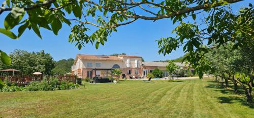 Viesnīcas āriene, Villa Monplaisir Zen in Latrape