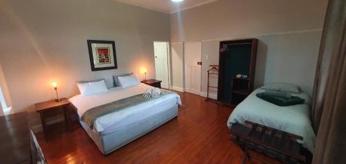 Karoo Leeu Self Catering