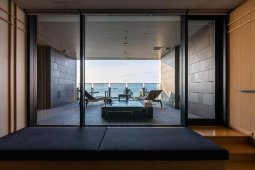 주변 환경, 아타미 펄 스타 호텔 (Atami Pearl Star Hotel) in 선비치