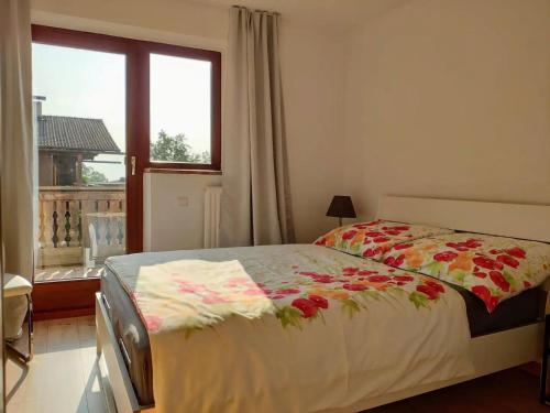 Apartment with Mountain View image 7