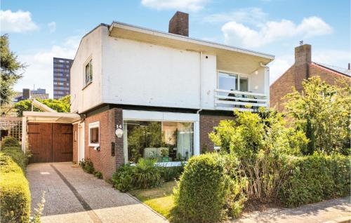 Gorgeous Apartment In Vlissingen With Kitchen