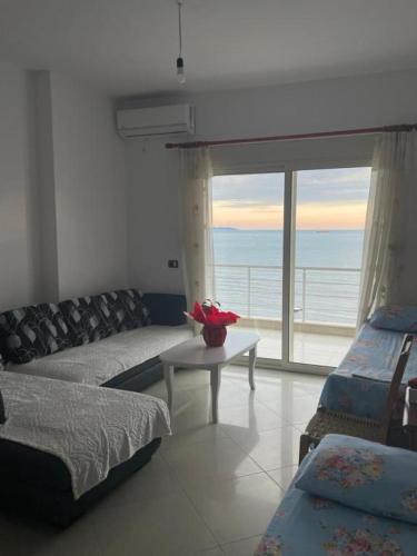 Seaview Apartments Right at The Beach photo