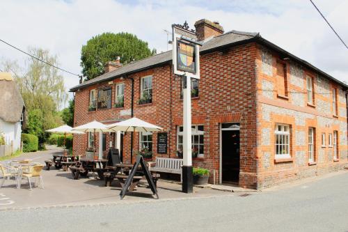 The George Inn St Mary Bourne - Accommodation - Saint Mary Bourne