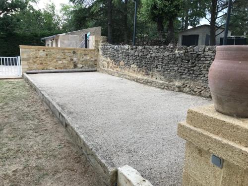 agréable mas au calme jusqu'à 11 pers. près d'Uzès