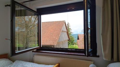 Manzara, Tourist Farm Strle With Great Local Food in Cerknica