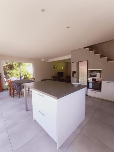 15mn grenoble-30mn vercors wifi gratuit-6personnes vue vercors gîte à louer Saint-Égrève